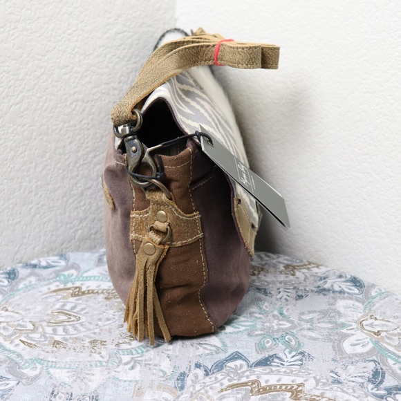 🆕Myra Bag Canvas Messenger Bag Cowhide Purse - Picture 4 of 8